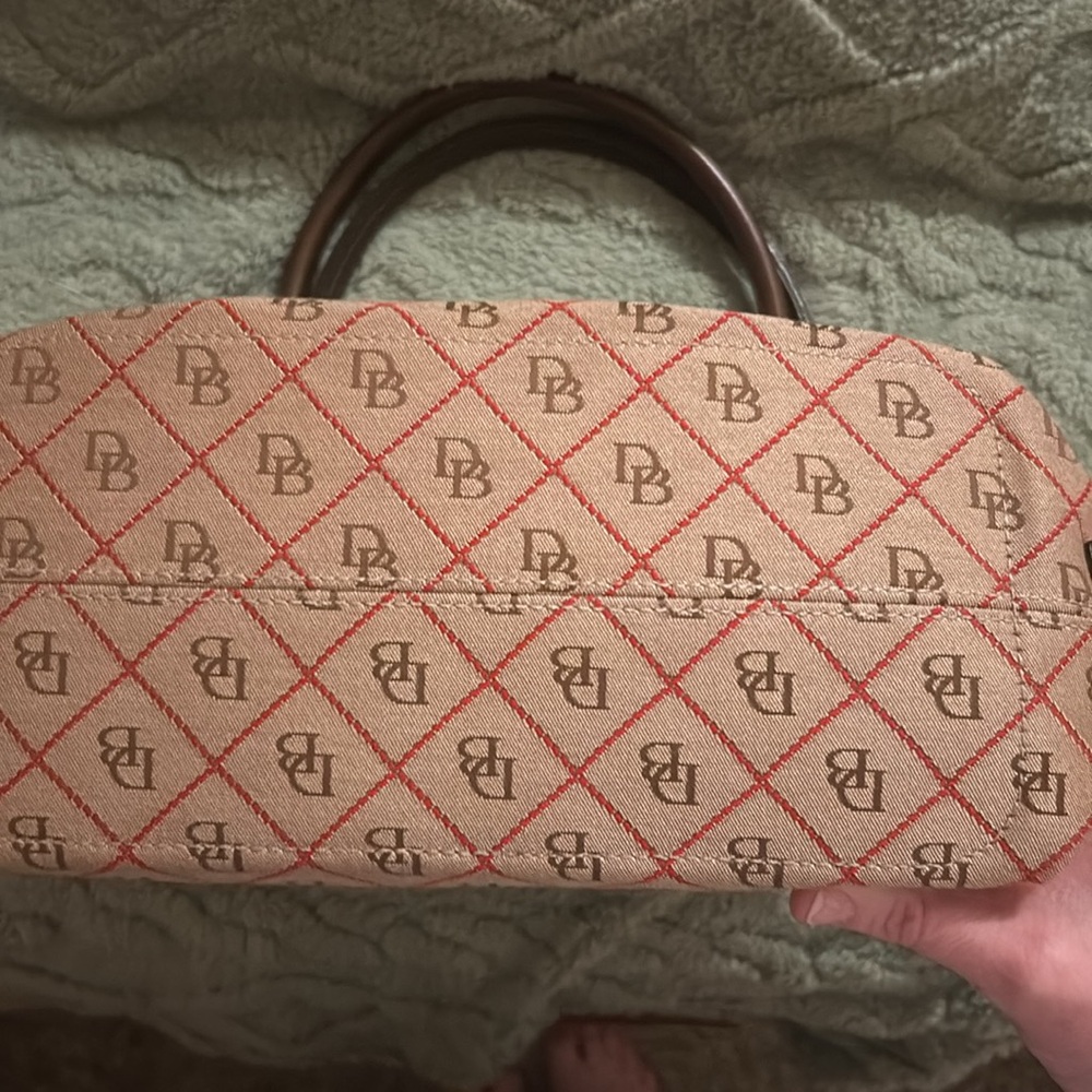 Authentic Dooney & Bourke Vintage Signature Tote Brown & Red Accents - Picture 4 of 15